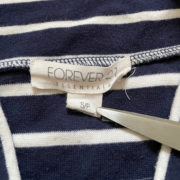 Women’s Stretchy Skirt - Picture 2 of 2